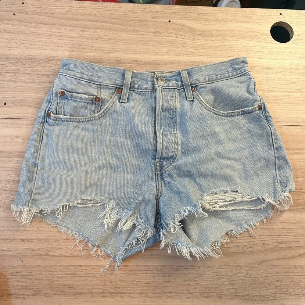 Levi's 501 Original High Rise Distressed‎ Denim Shorts Light Wash W26